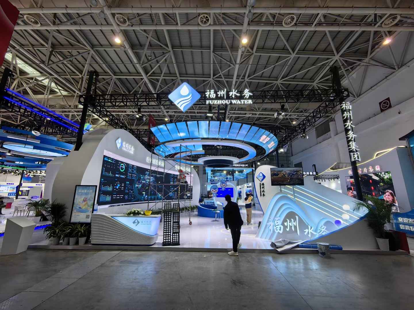 廣州企業(yè)展廳設(shè)計(jì)公司布展2024第十四屆中國(guó)數(shù)字營(yíng)銷(xiāo)與電商創(chuàng)新峰會(huì)